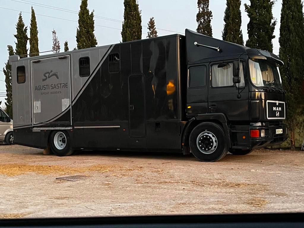 Xgo Man F2000 · 3 plazas